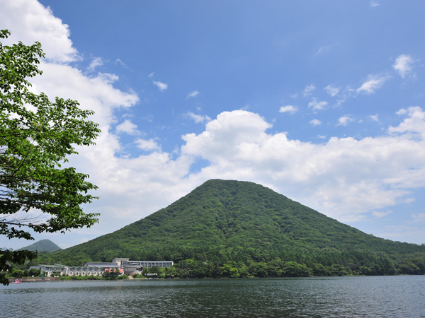 9月17日（火）館内点検のため、全館休館となります。